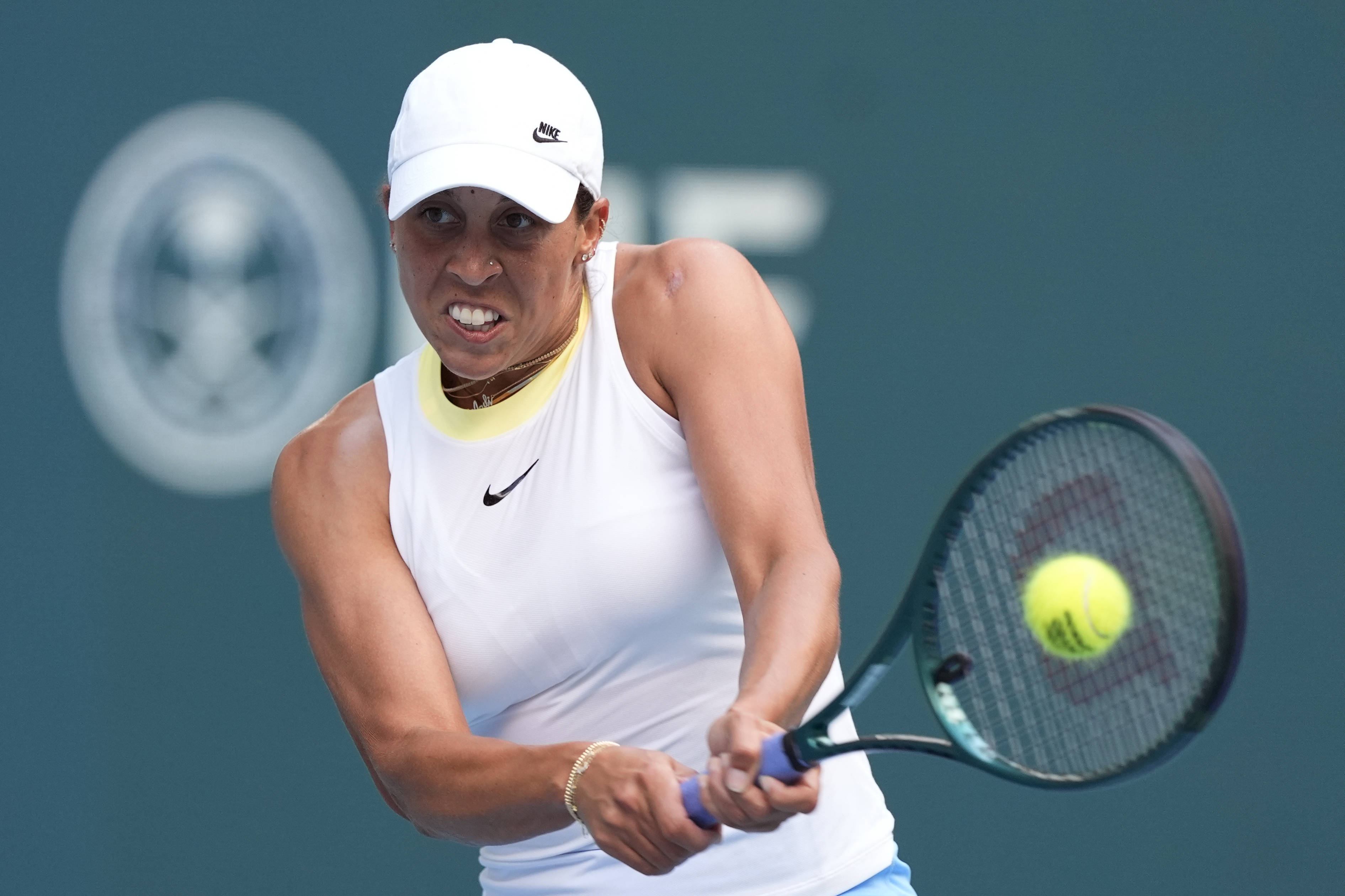 比拼总是让 比拼总是让