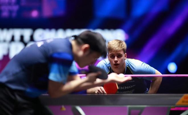 也在内部争 也在内部争