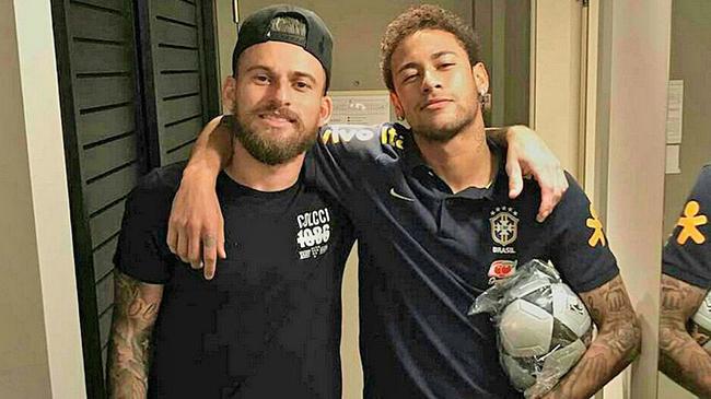 留出肘部 留出肘部